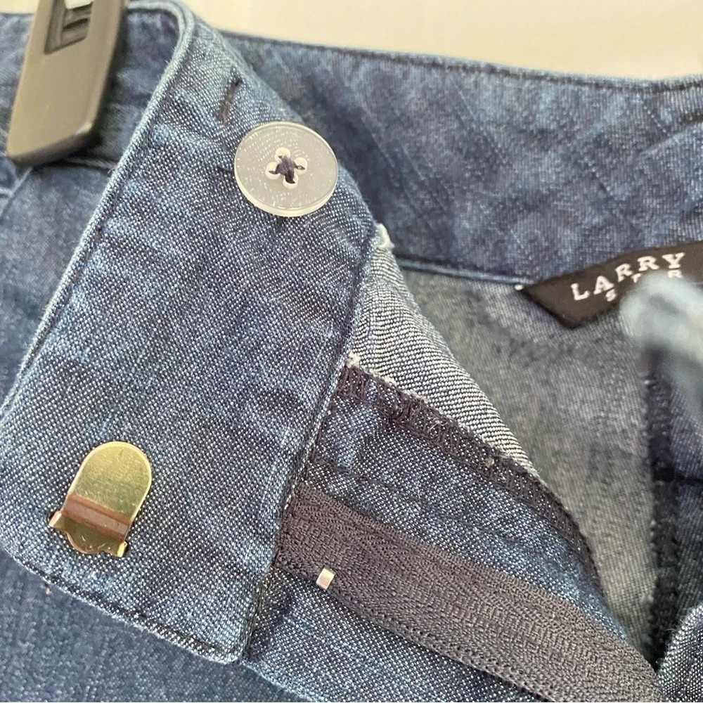 LARRY LEVINE Bermuda/Capri Denim Blue Cuffed Pockets Women's Size 10